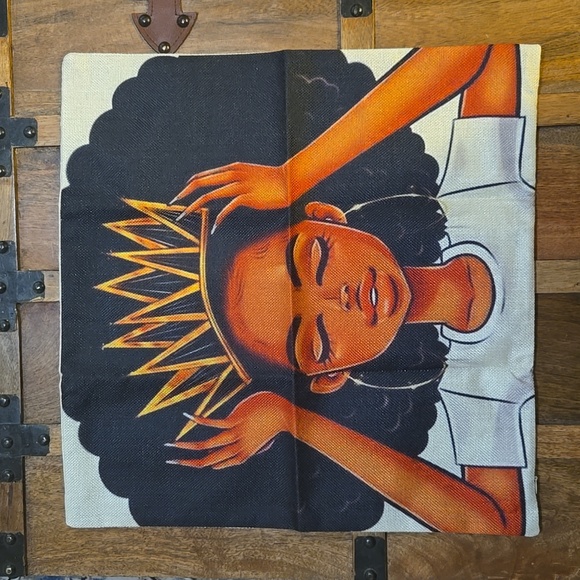 NWOT [Black Queen] Pillow Cover - Picture 3 of 7